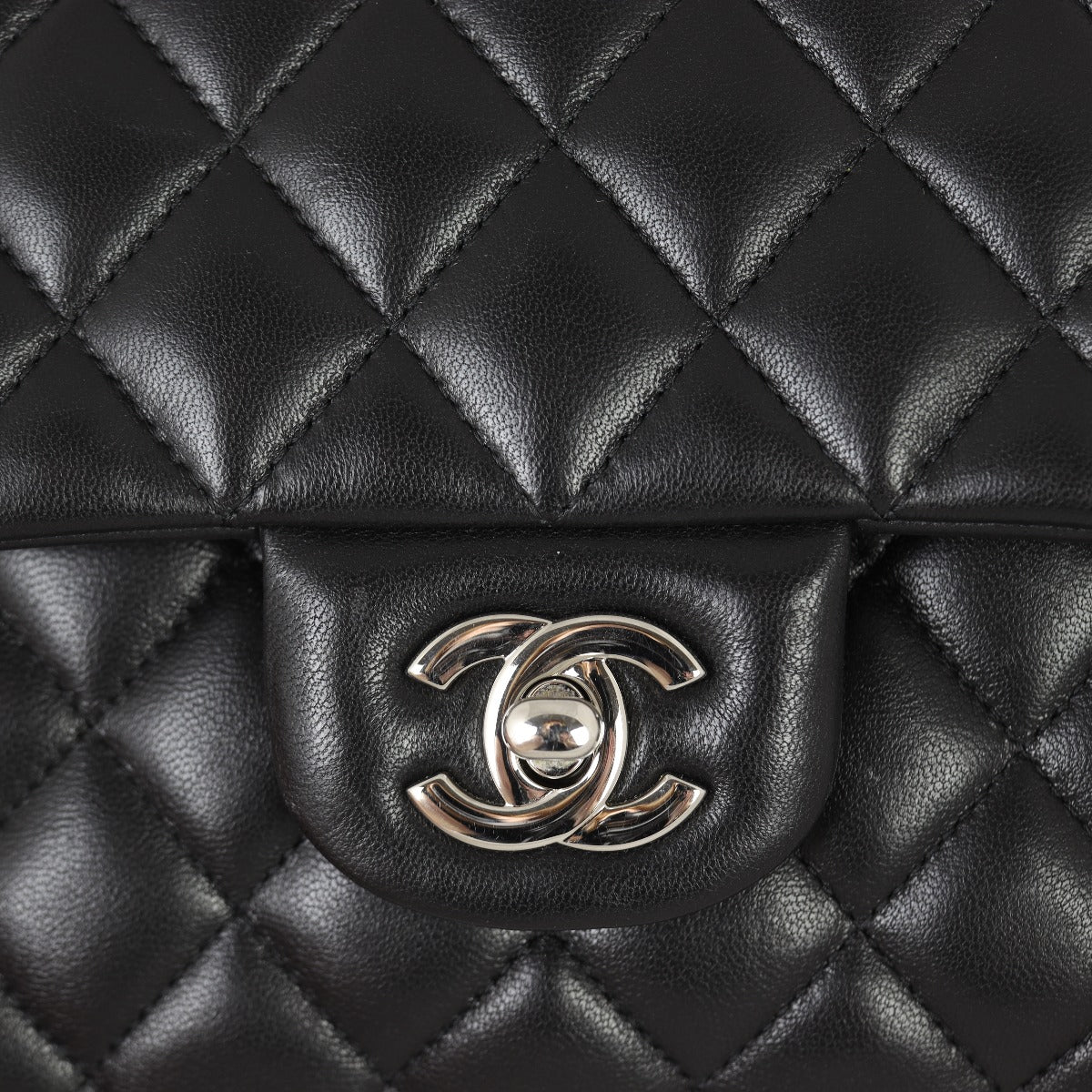 Chanel Classic Double Flap Medium | 27 Series