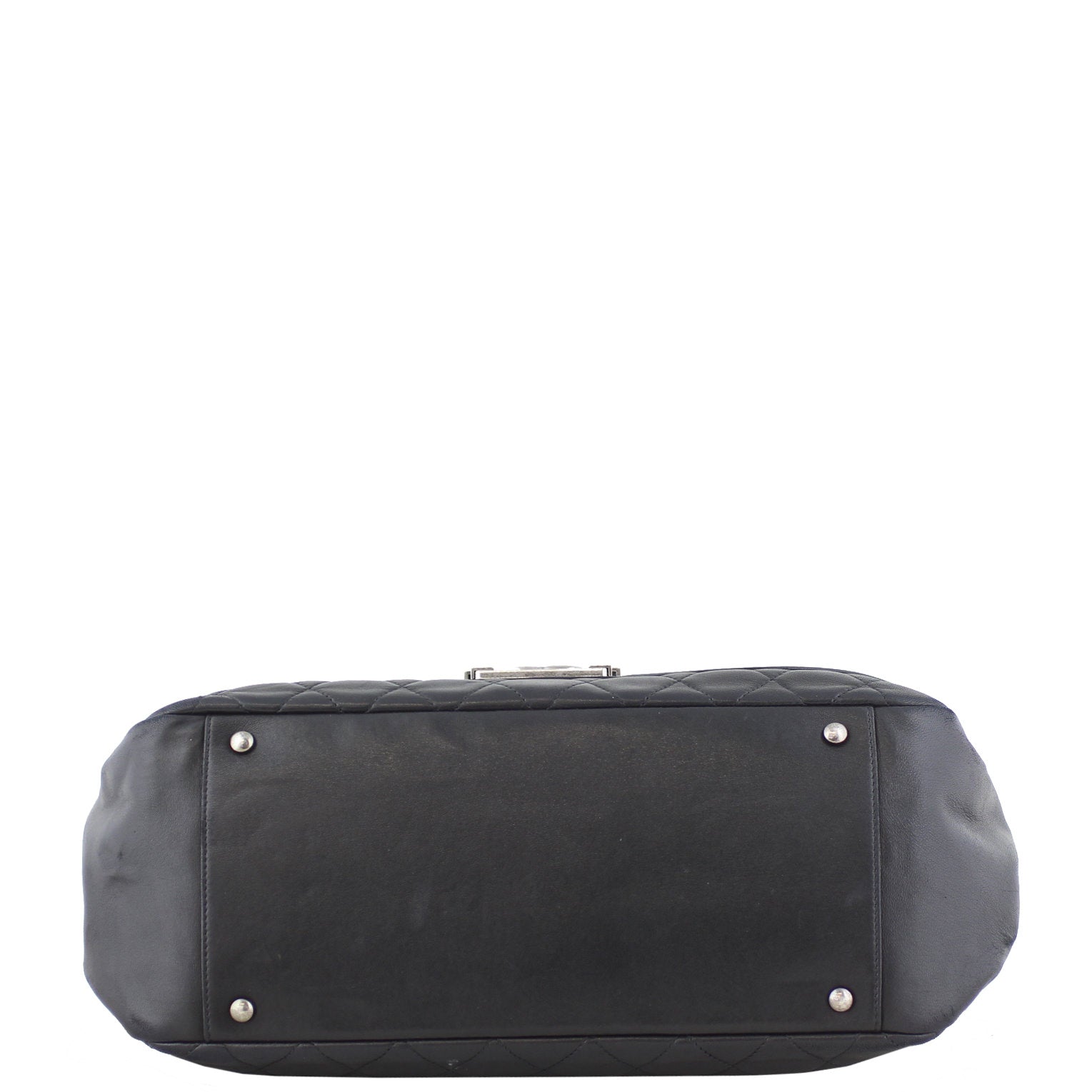 Chanel Antik Boy Large base