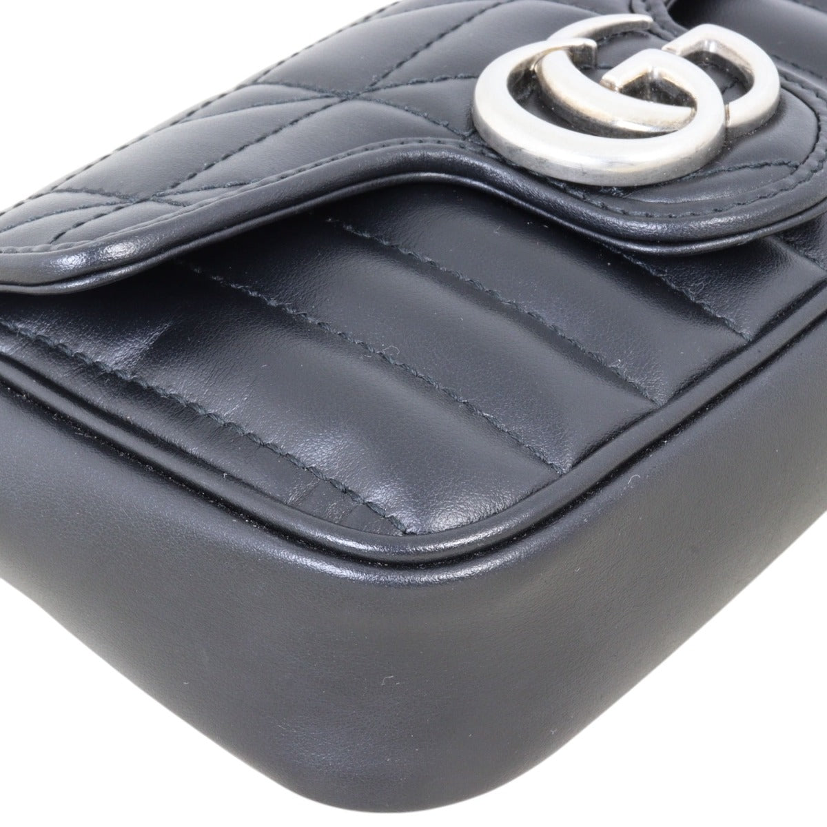 Gucci GG Marmont Matelasse Super Mini Shoulder Bag