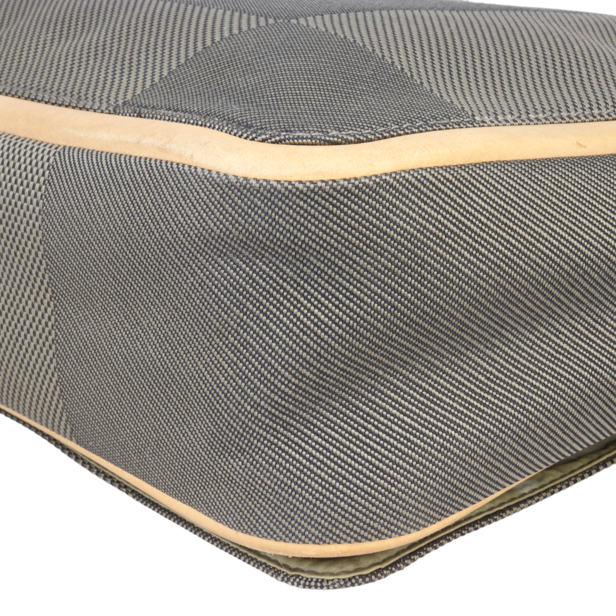 Louis Vuitton Terre Messenger Damier Geant