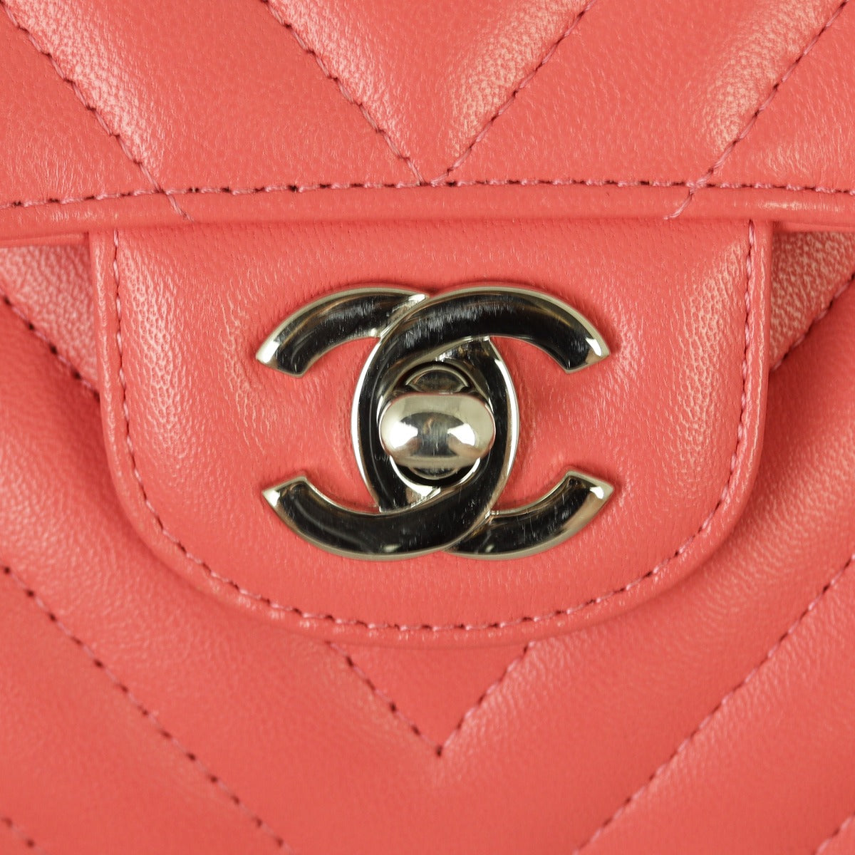 Chanel Classic Double Flap Small Chevron Lambskin| Salmon Pink