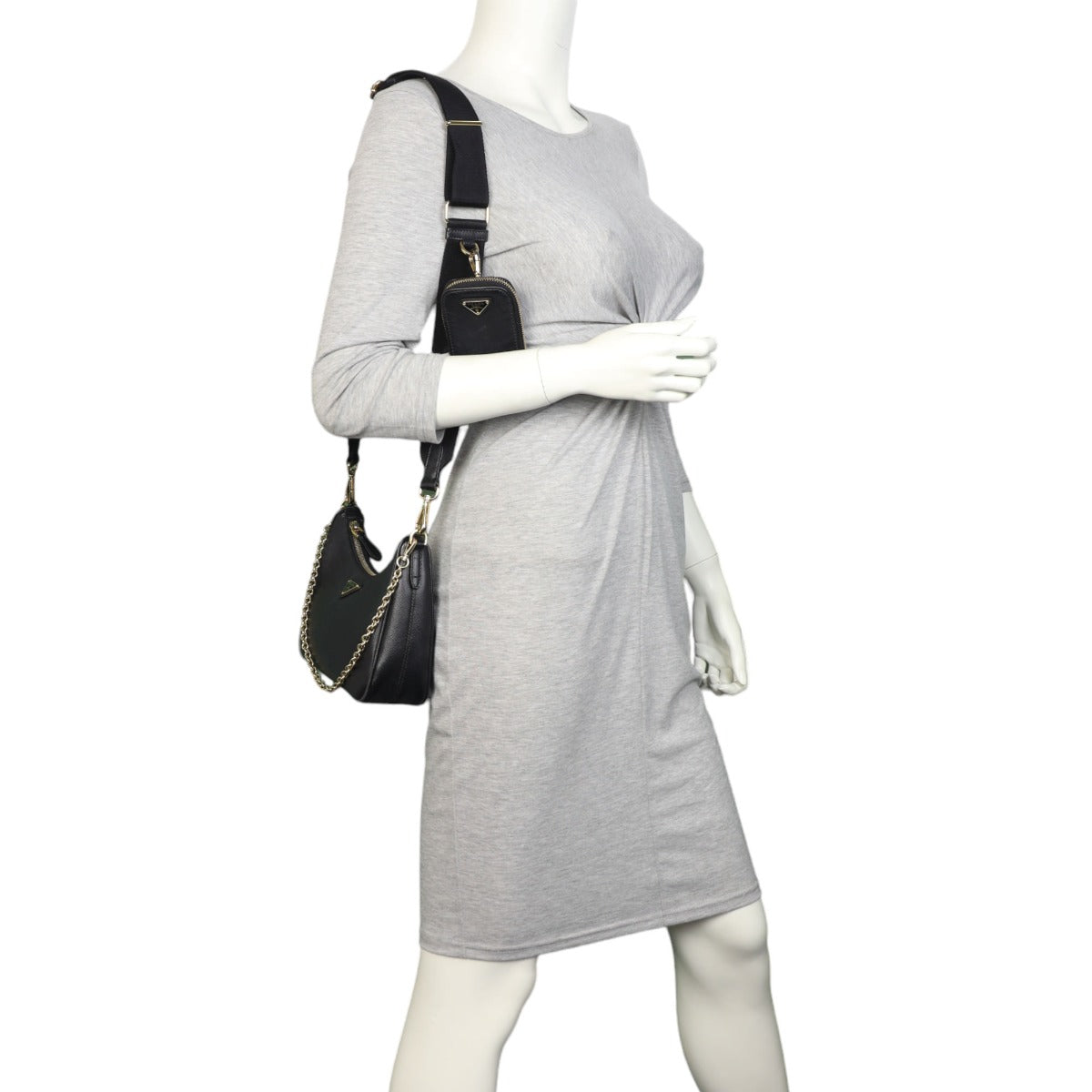 Prada Re-edition 2005 Saffiano Shoulder Bag