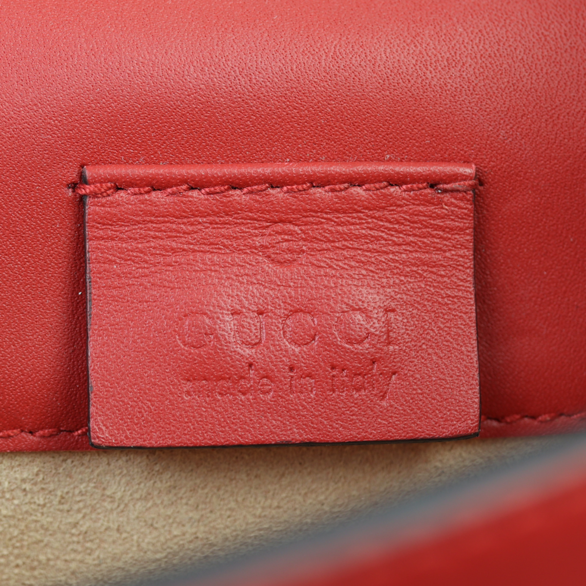 Gucci Sylvie Super Mini Chain Bag