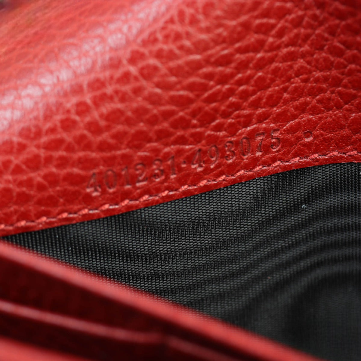 Gucci Dionysus Mini Leather Chain Wallet