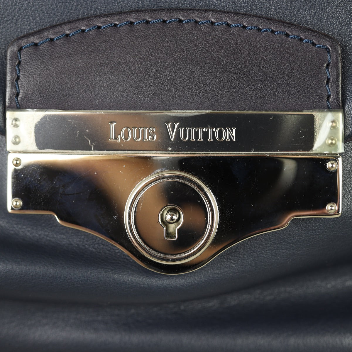 Louis Vuitton Sac Leather Duffle bag hardware
