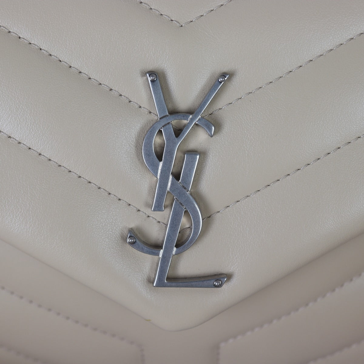 Saint Laurent Loulou Small