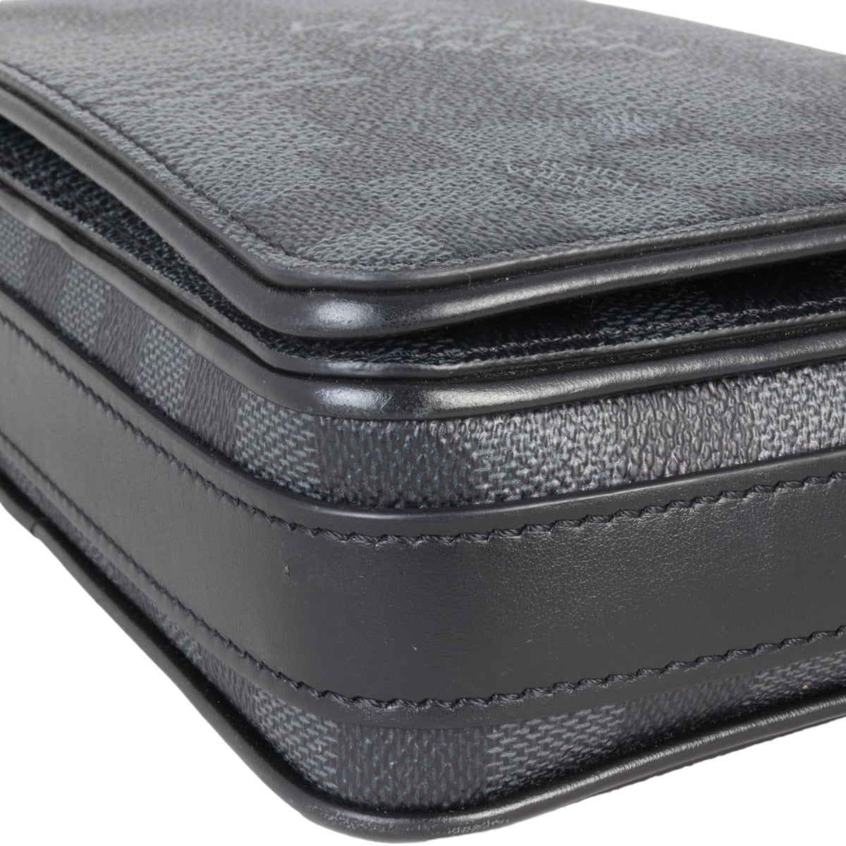 Louis Vuitton Studio Messenger Damier Graphite
