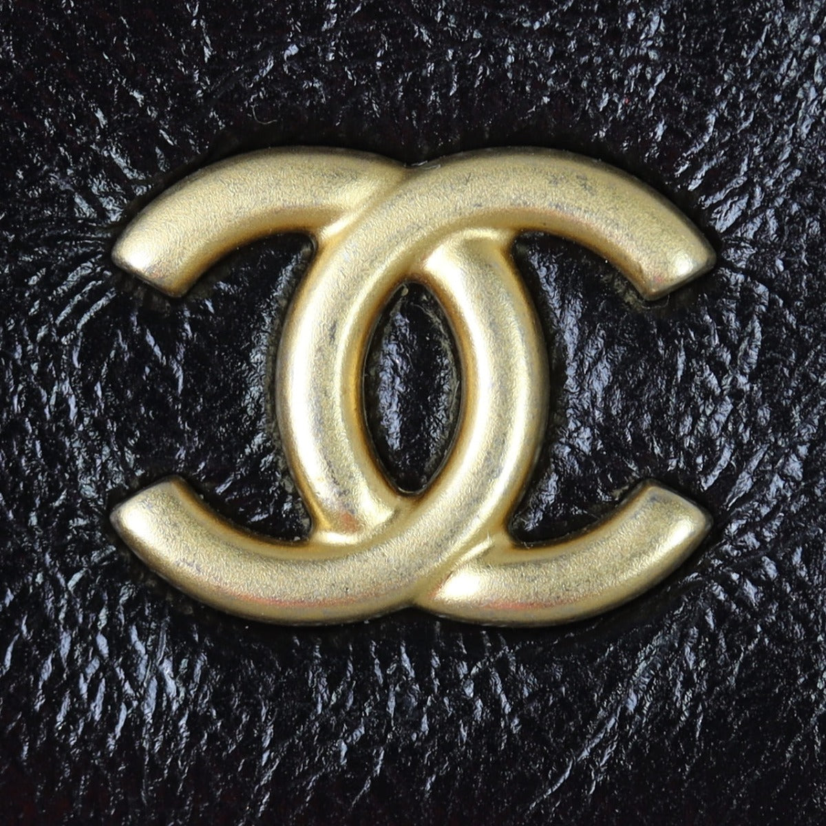 Chanel Gabrielle Wallet on Chain Hardware