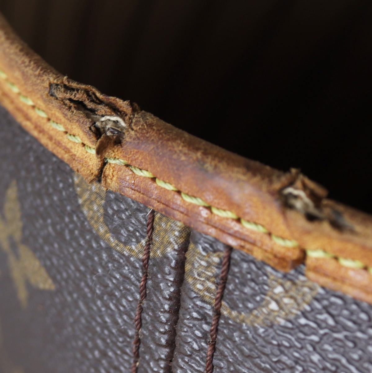 Louis Vuitton Neverfull GM Monogram Wear