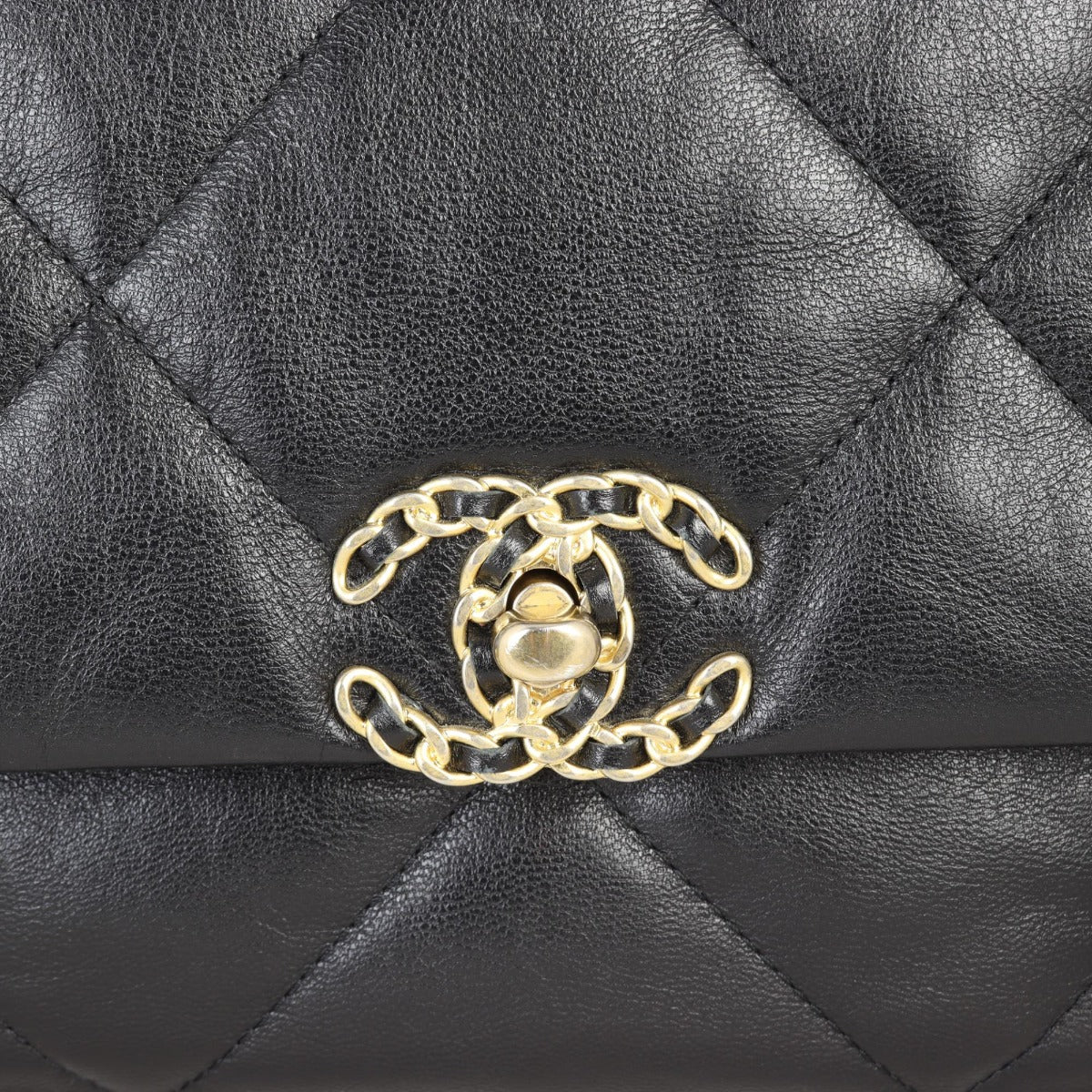 Chanel 19 Flap Bag Large | Gold hardware