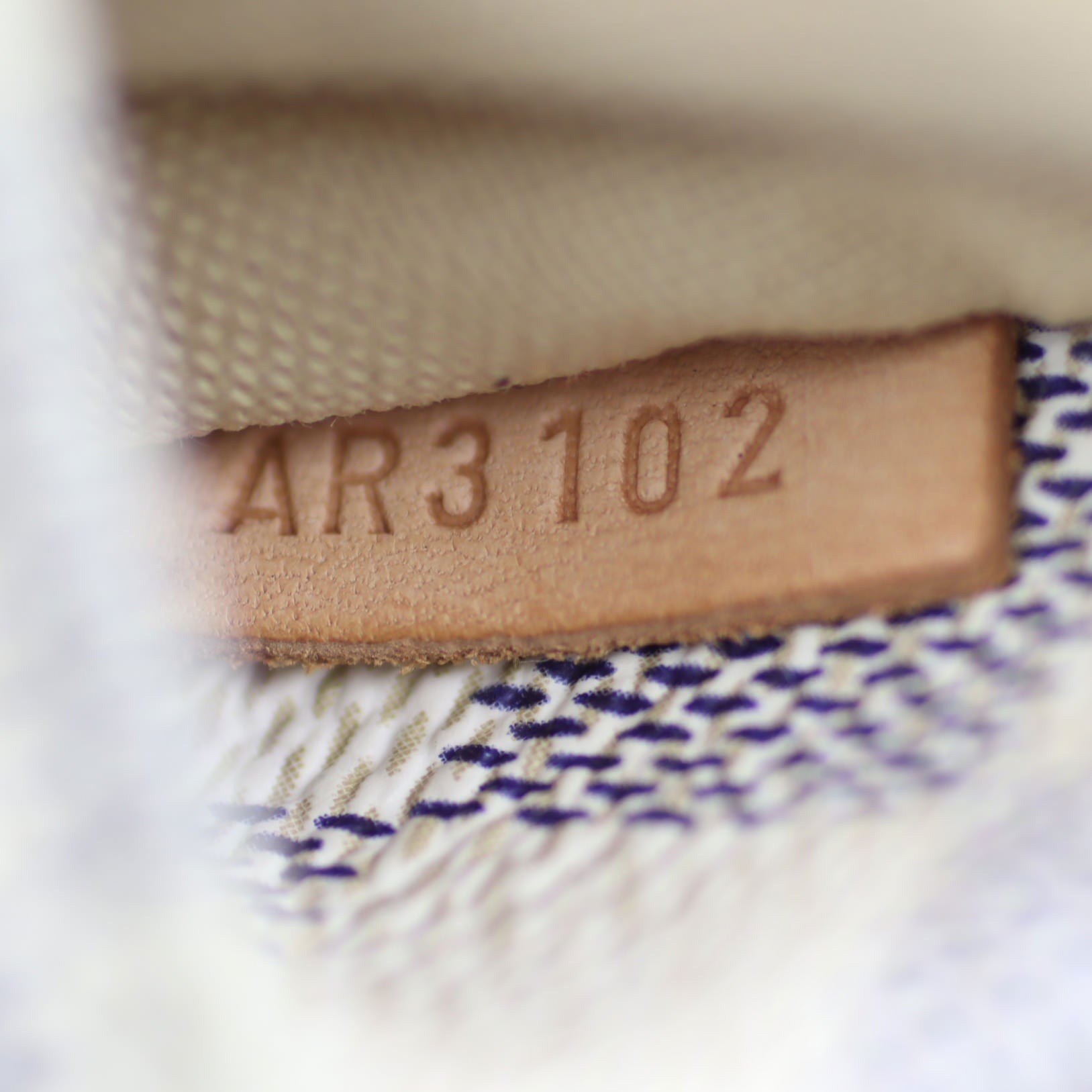 Louis Vuitton Totally PM Damier Azur Date Code