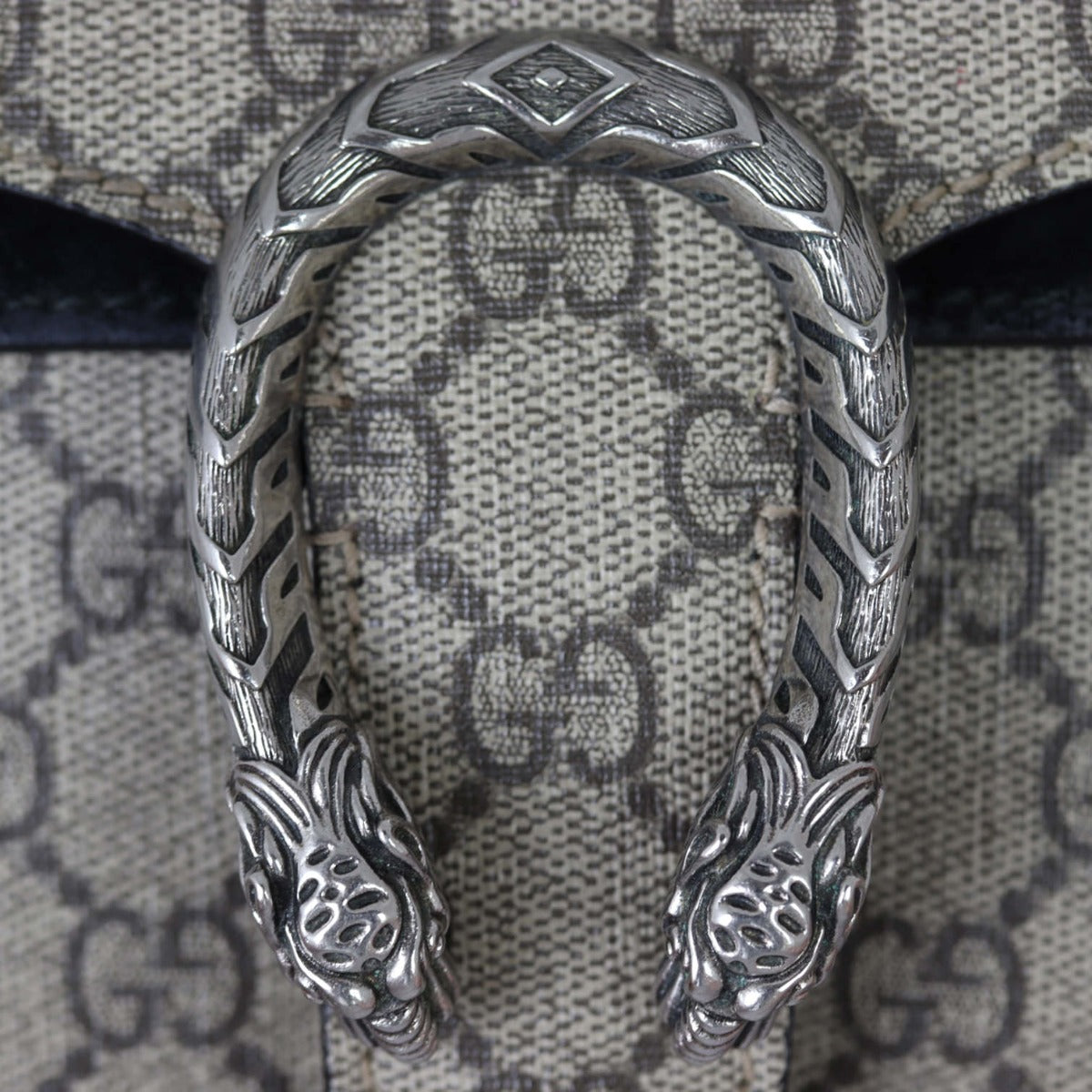 Gucci Dionysus GG Supreme Mini Shoulder Bag Hardware