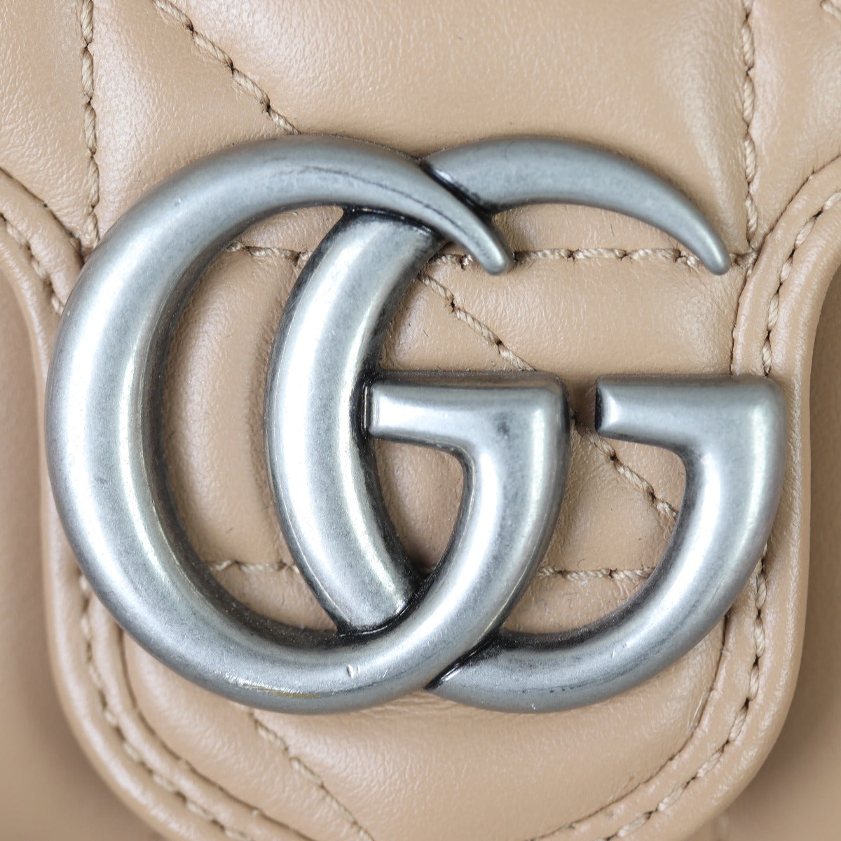 Gucci GG Marmont Super Mini Shoulder Bag Hardware