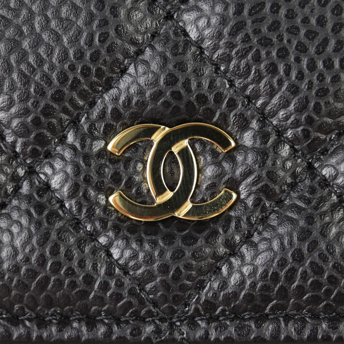 Chanel Classic Wallet on Chain Logo