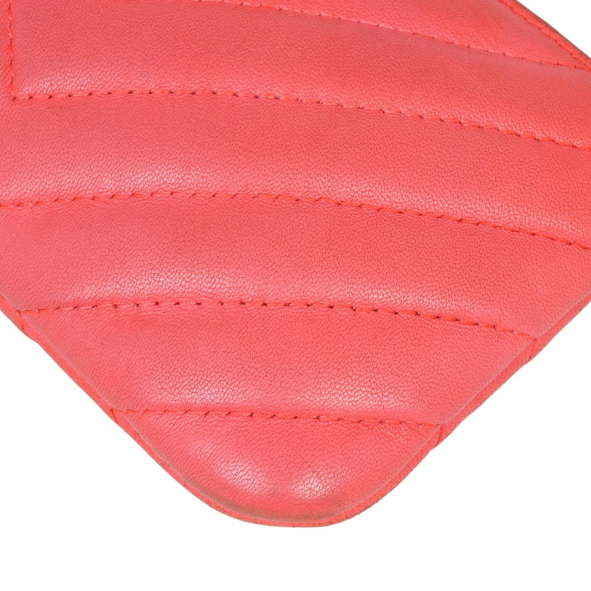 Chanel Classic O-Case Mini Chevron | Red