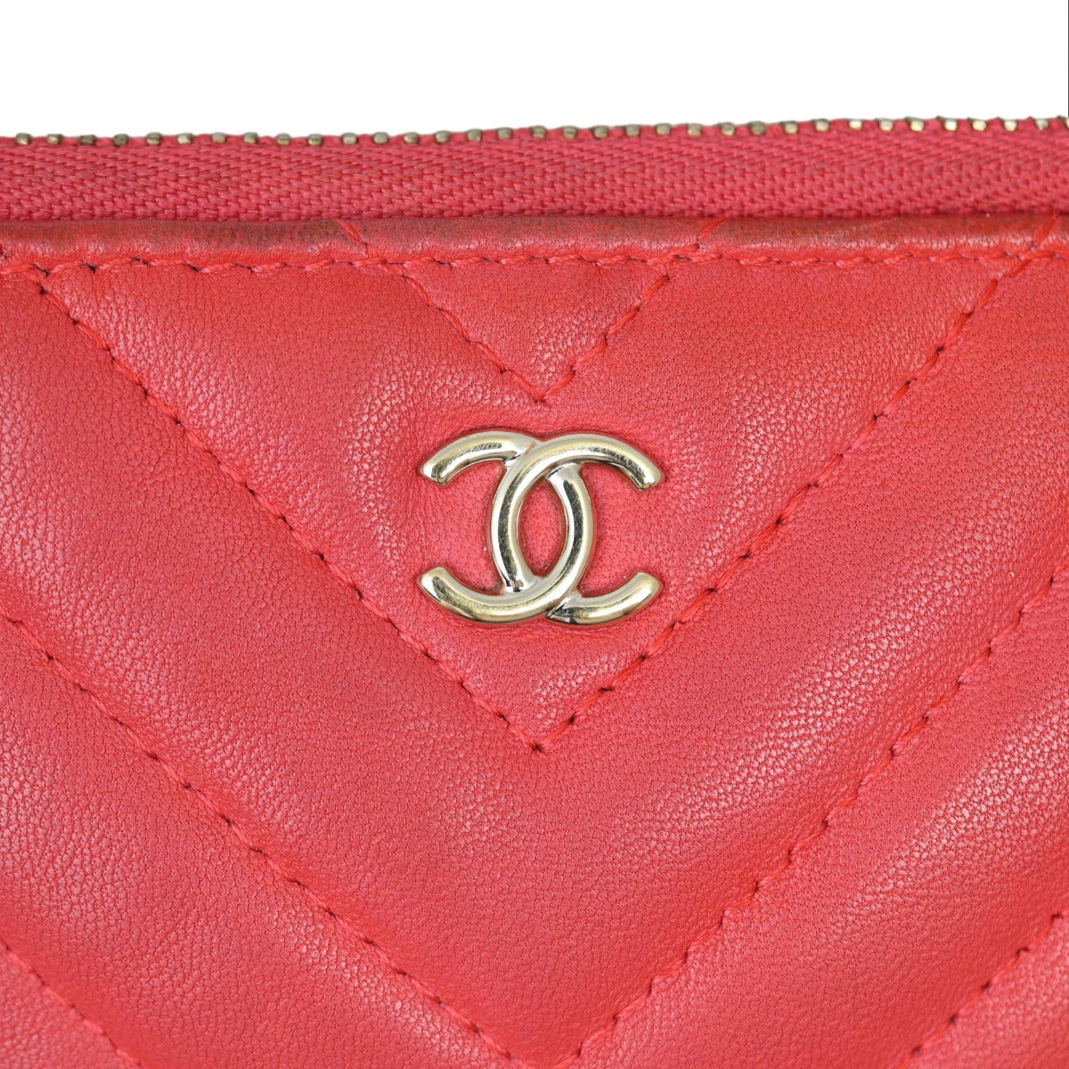 Chanel Classic O-Case Mini Chevron | Red