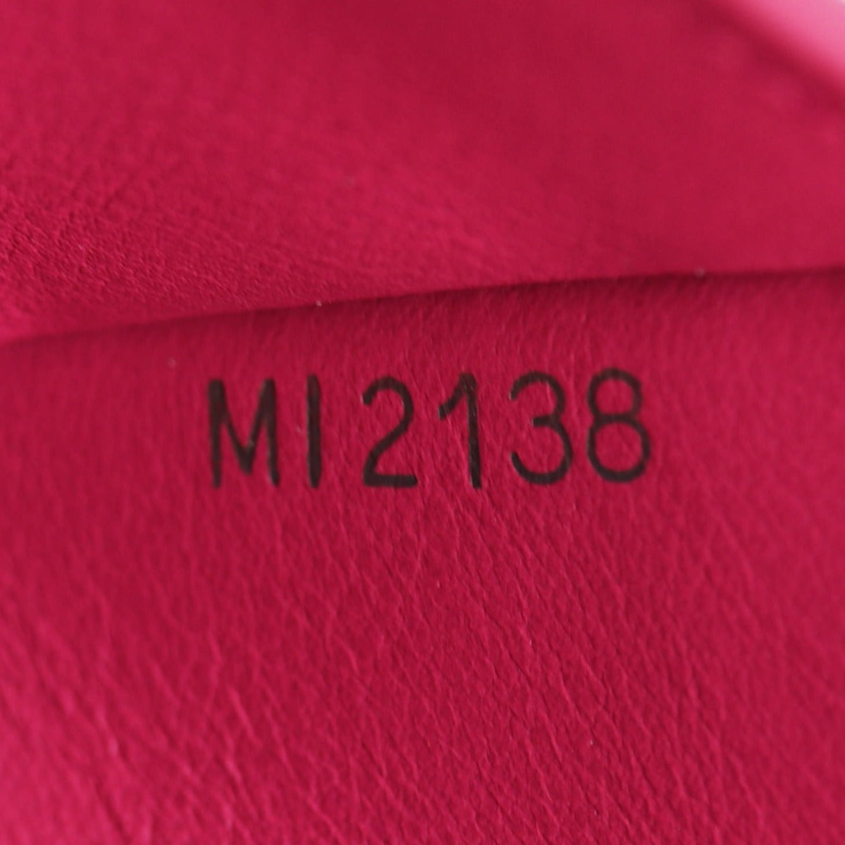 Louis Vuitton Capucines Compact Wallet Date Code