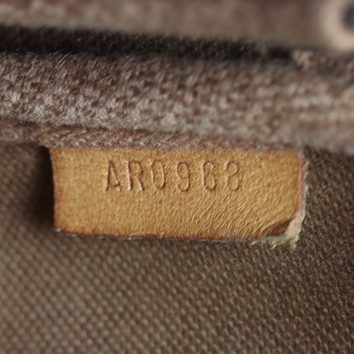 Louis Vuitton Pochette Accessoires Monogram Date Code