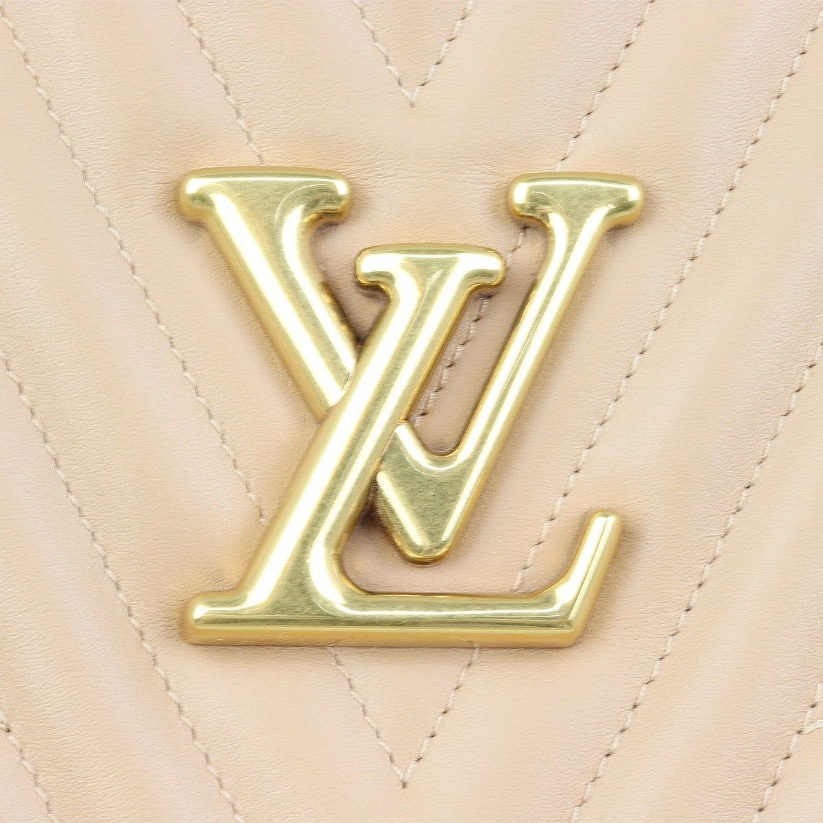 Louis Vuitton New Wave Chain Tote Hardware