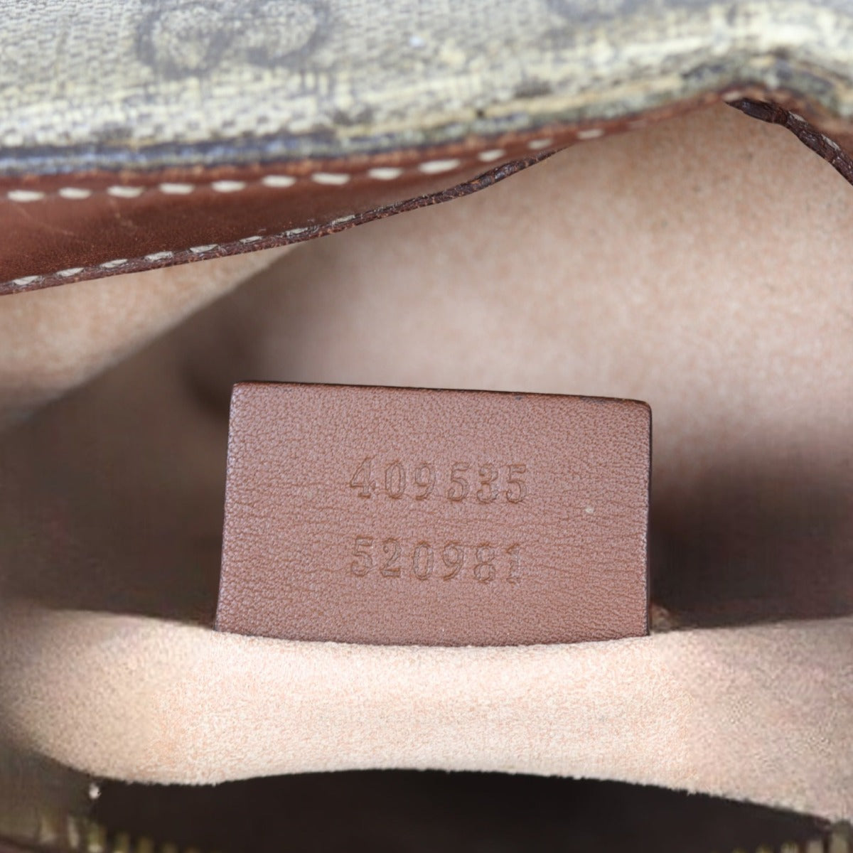 Gucci GG Supreme Bee Embroidered Mini Chain Bag