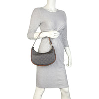 Celine Ava Triomphe Hobo