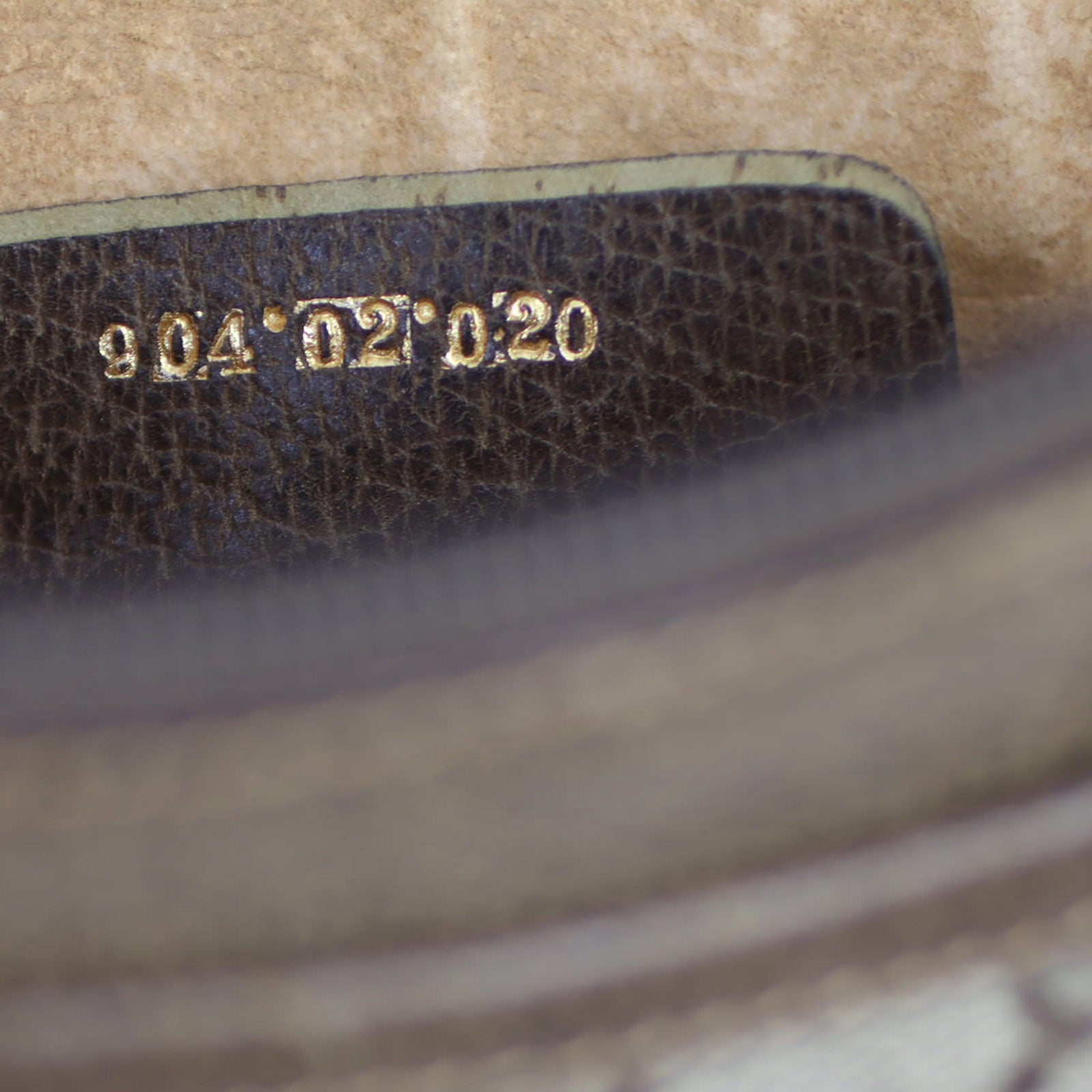 Gucci GG Supreme Shoulder Bag Date Code