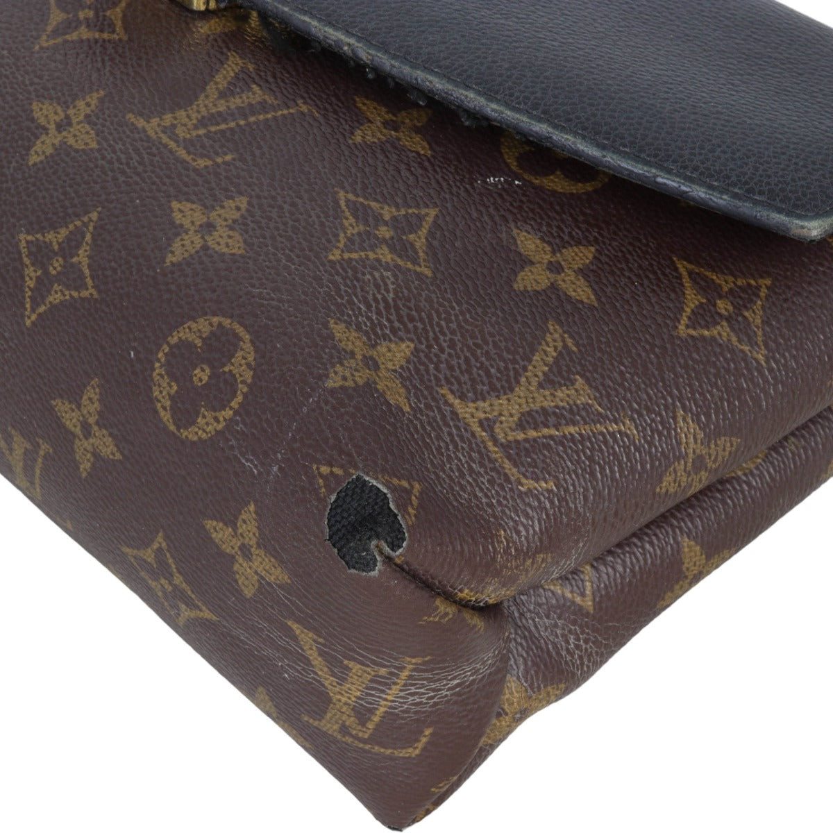 Louis Vuttion Pallas Chain Shoulder Bag Monogram