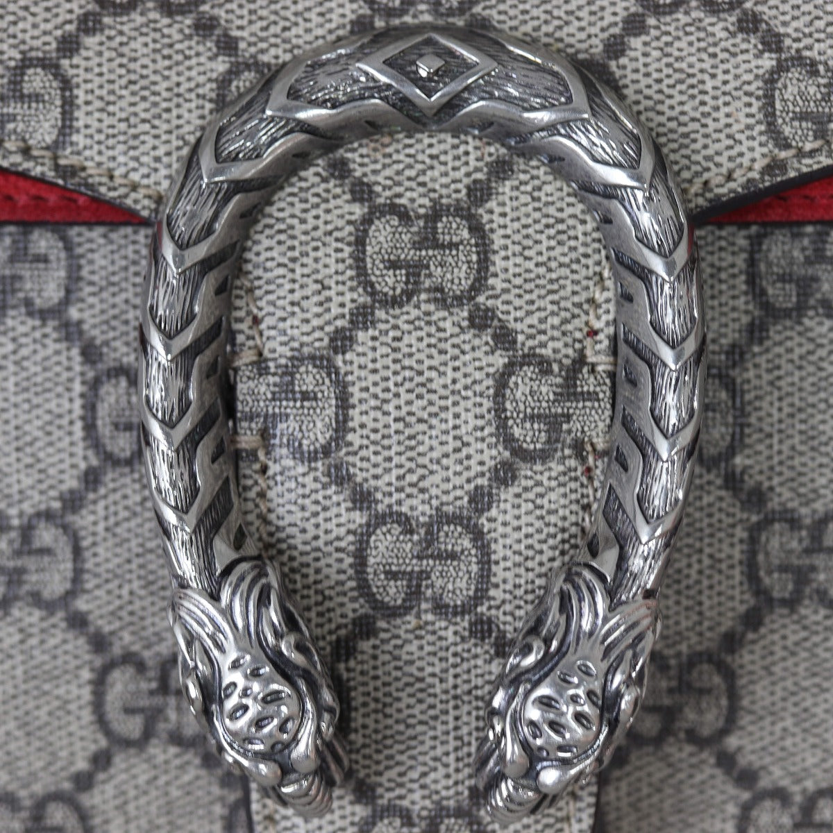 Gucci Dionysus GG Supreme Small Shoulder Bag Hardware