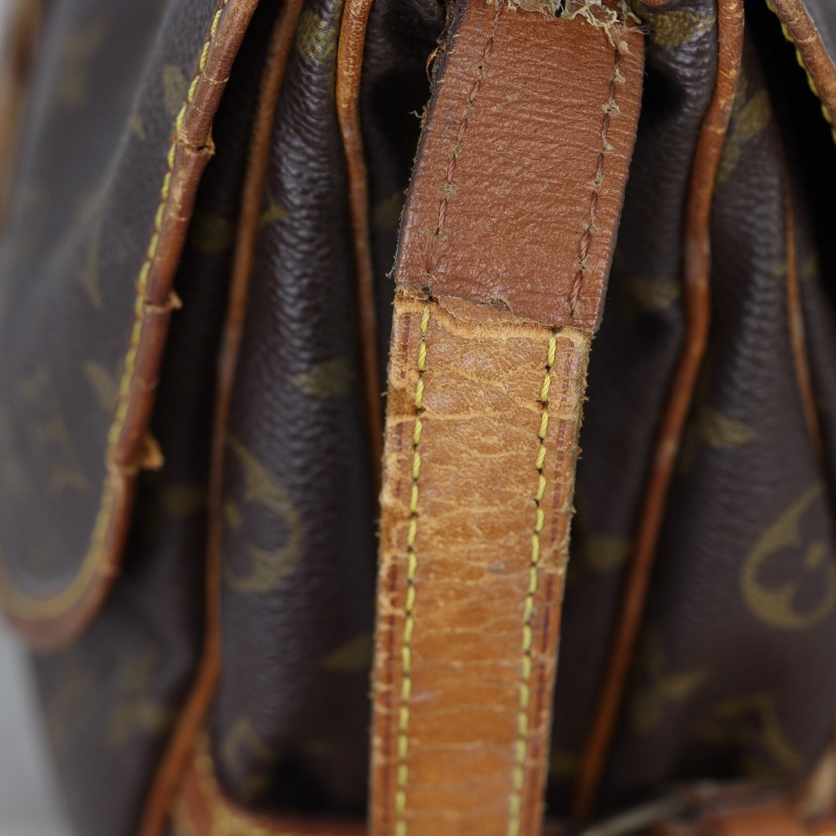 Louis Vuitton Saumur 30 Monogram