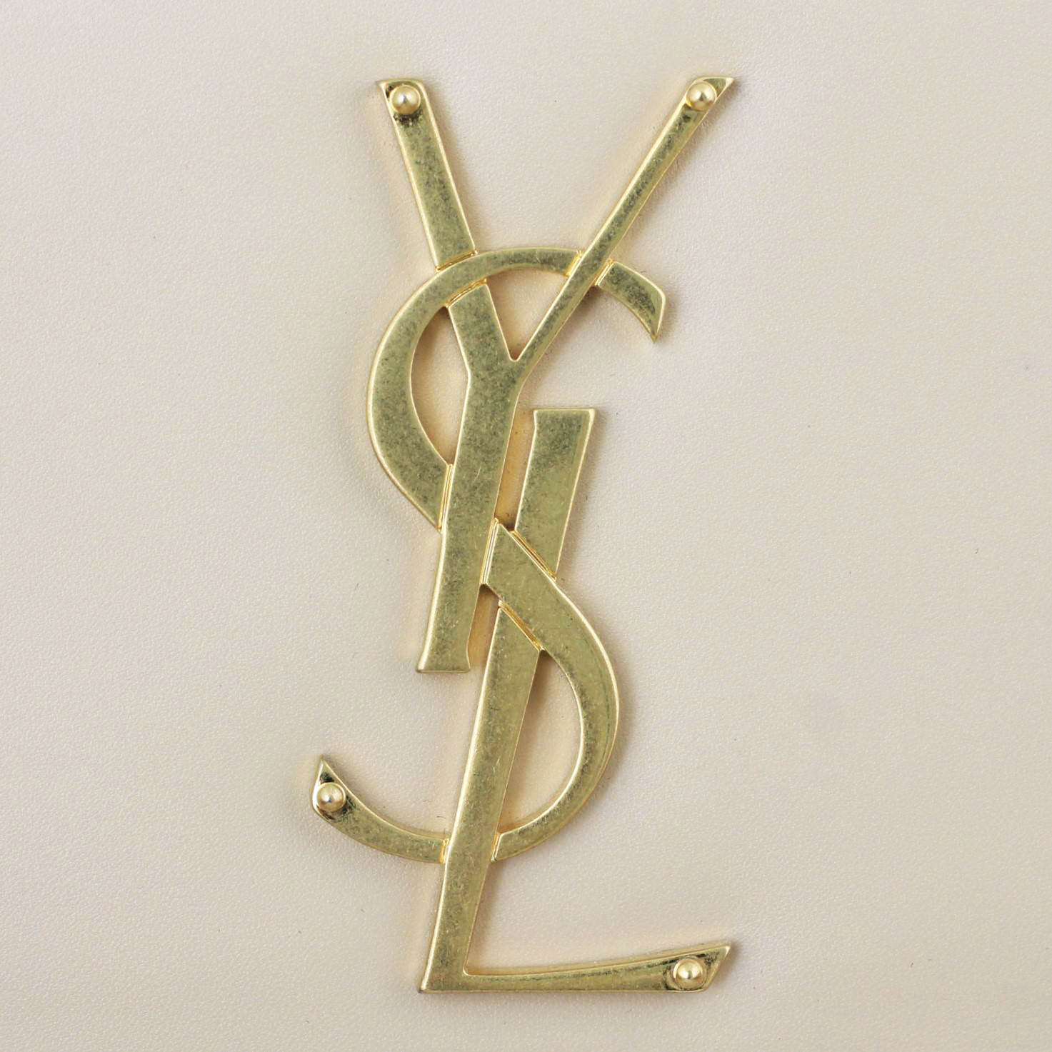 Saint Laurent Cassandre Clutch Logo