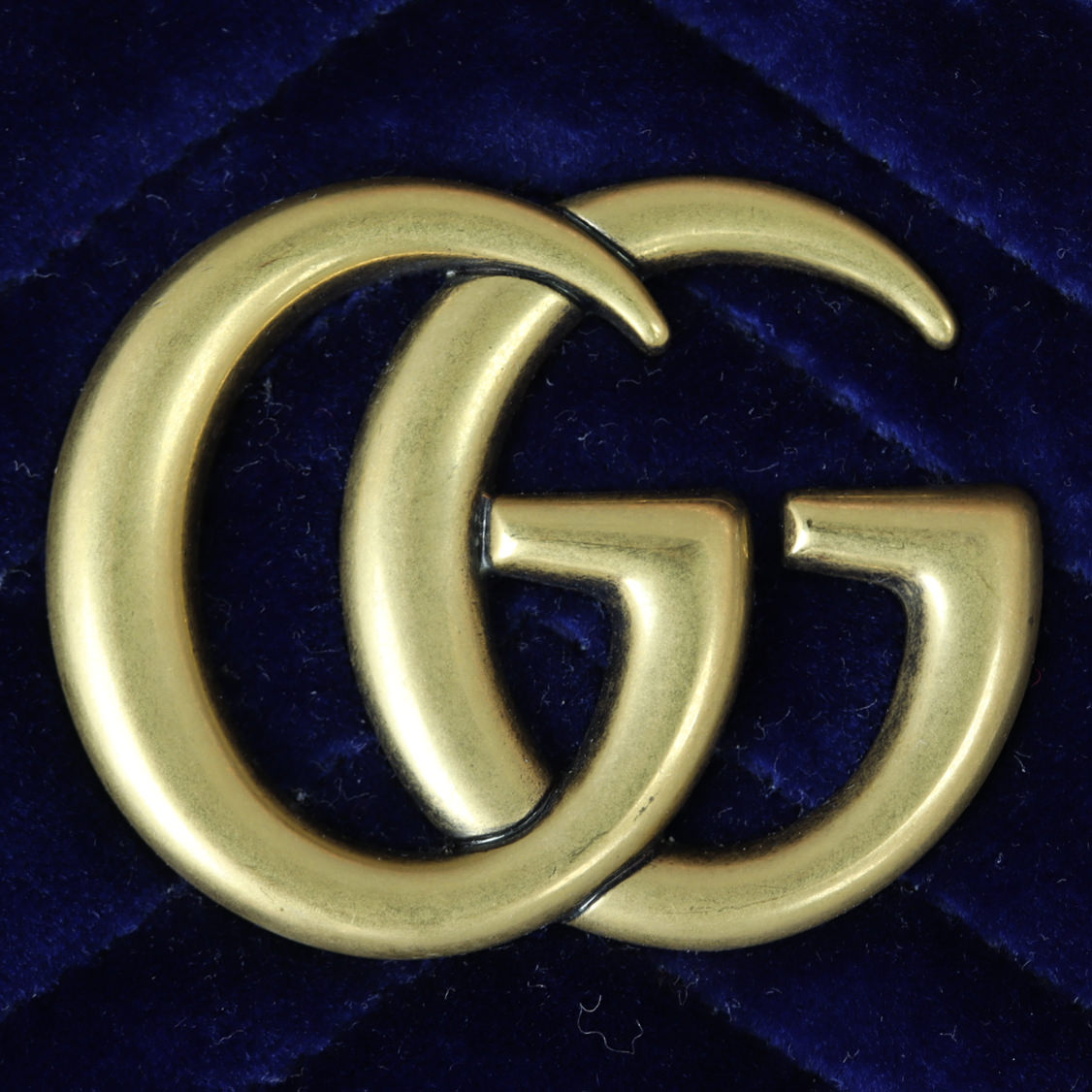 Gucci GG Marmont Bucket Bag Velvet Hardware