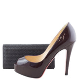 Bottega Veneta Continental Slim Wallet Scale