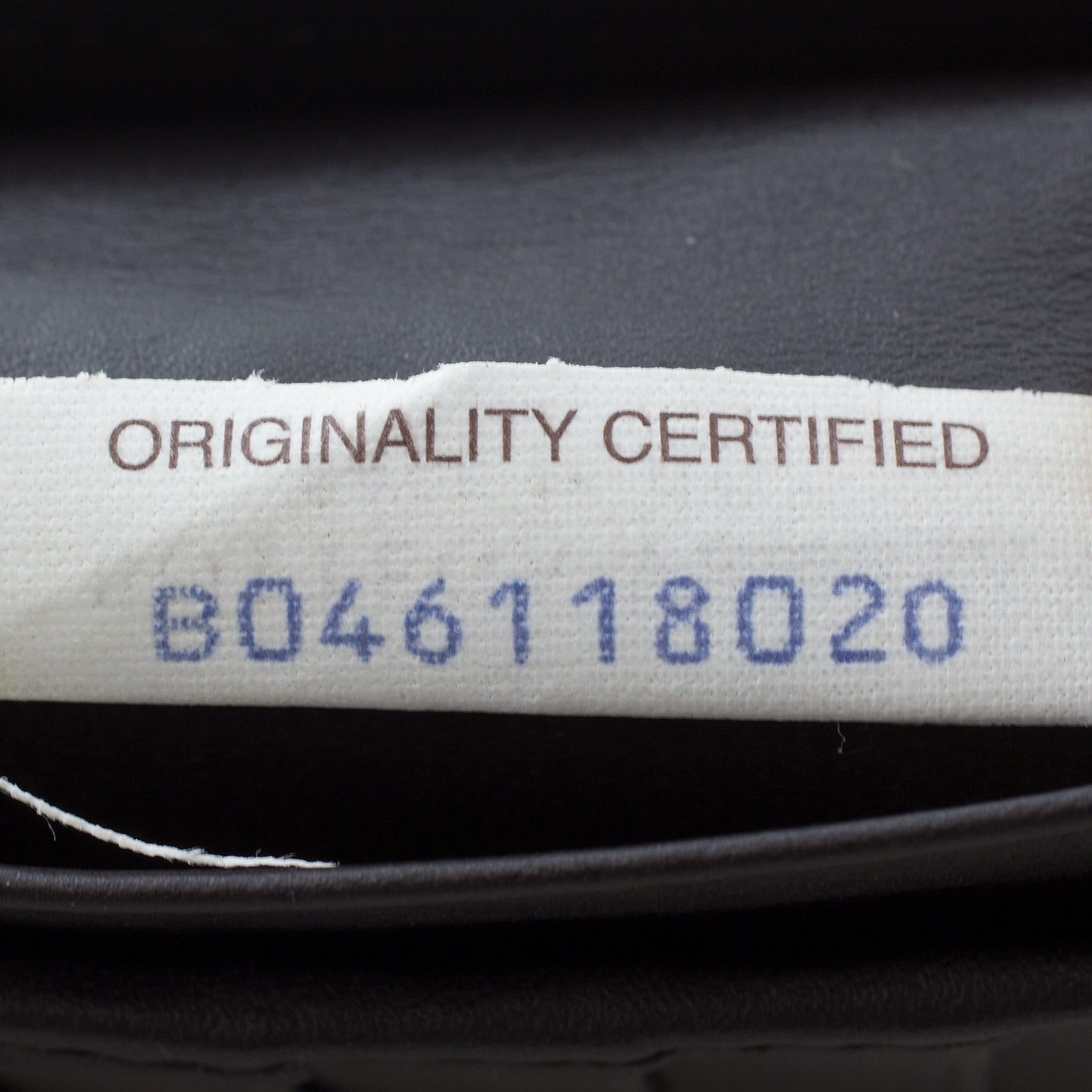 Bottega Veneta Continental Slim Wallet Code