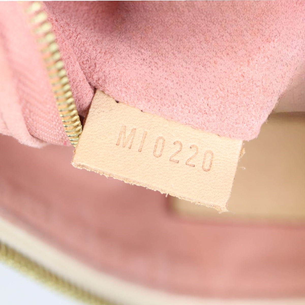 Louis Vuitton Beaubourg Hobo MM Damier Azur