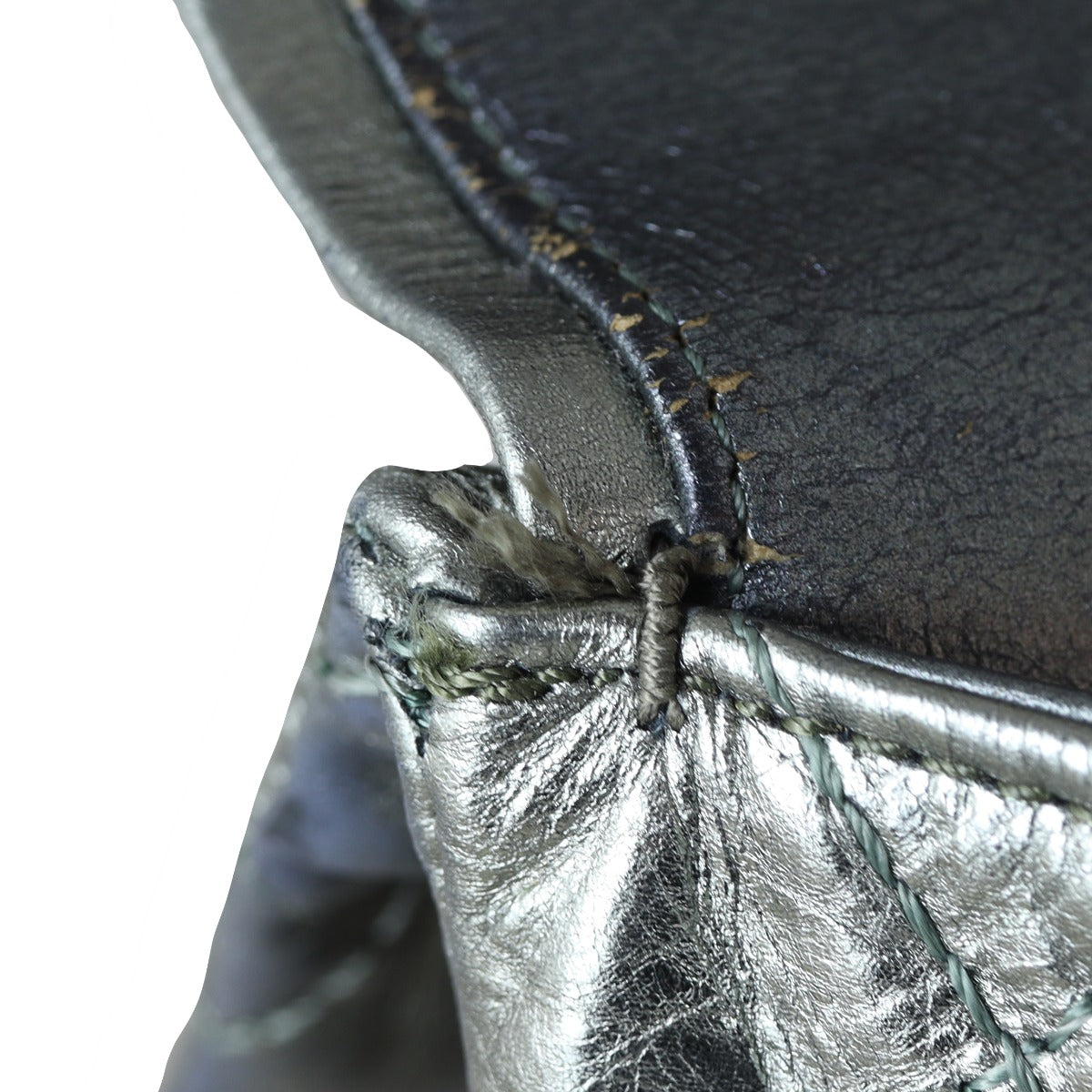 Chanel Reissue 2.55 Classic 227 Flap Wear