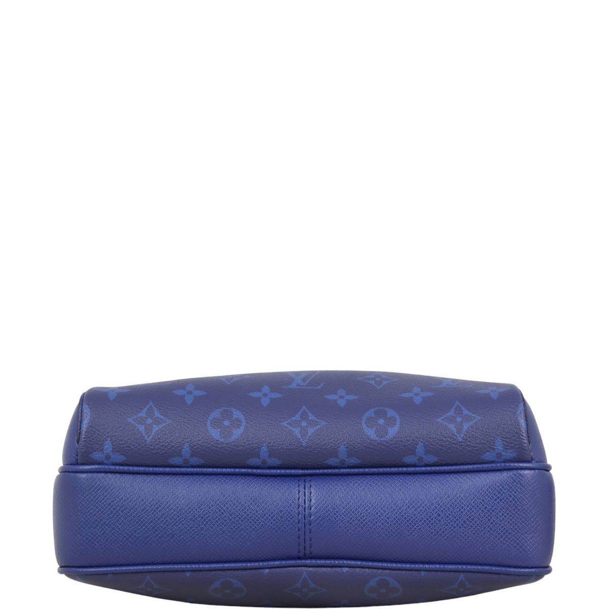 Louis Vuitton Outdoor Messenger Monogram Taigarama