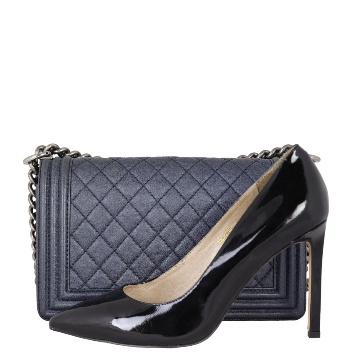 Chanel Boy Old Medium | 18 Series