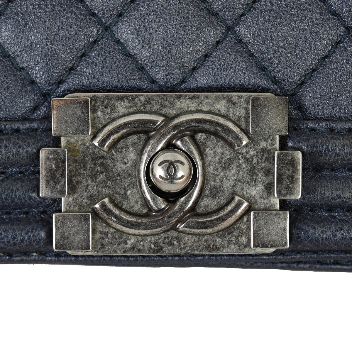 Chanel Boy Old Medium | 18 Series