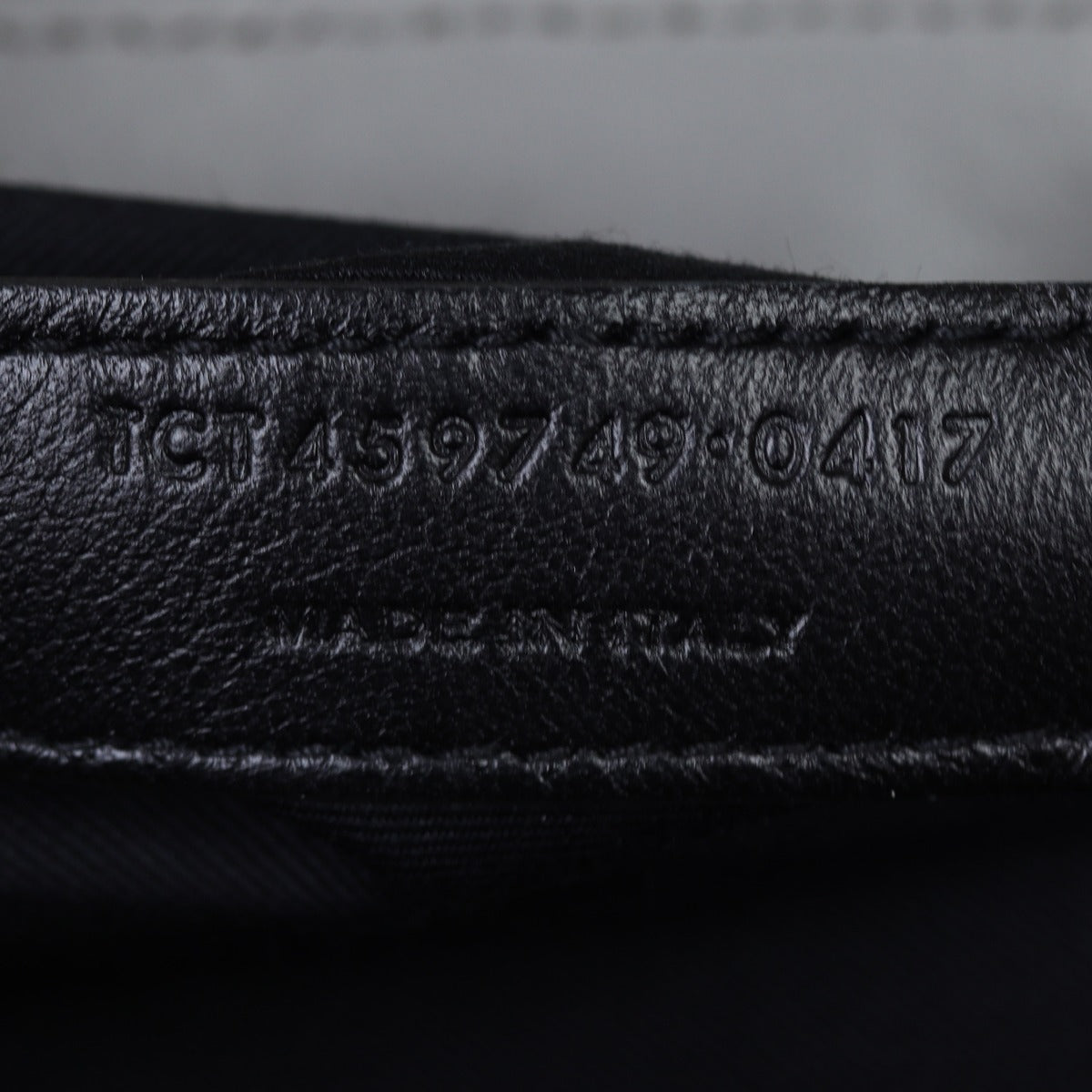 Saint Laurent Loulou Medium Date Code