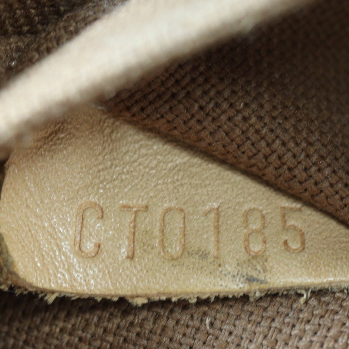 Louis Vuitton Alma MM Monogram