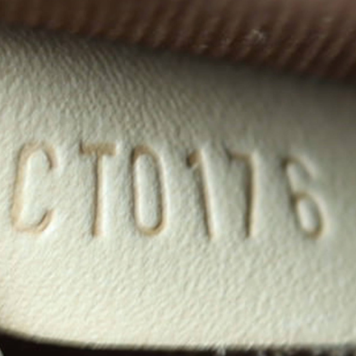 Gucci GG Supreme Padlock Small Shoulder Bag Date Code