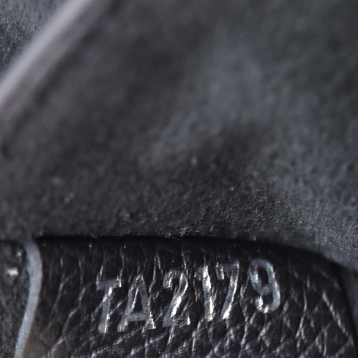 Louis Vuitton MyLockMe Chain Pochette Date Code