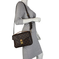 Louis Vuitton Pochette Metis Monogram