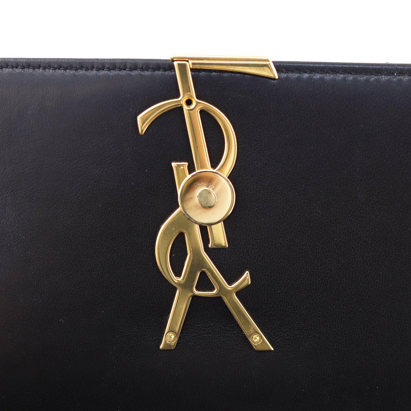 Saint Laurent Vicky Wallet on Chain Hardware