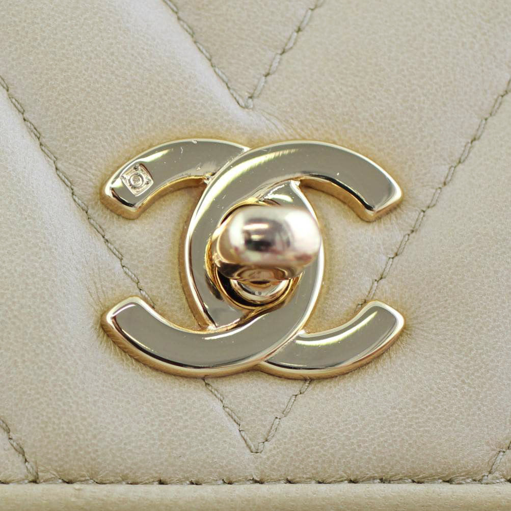Chanel Chevron Box Flap Vintage hardware