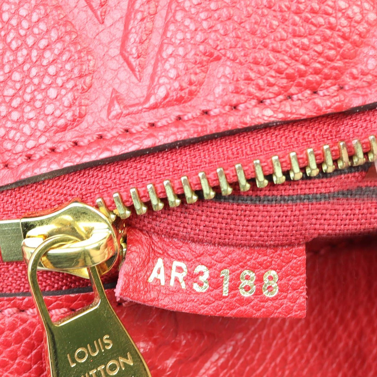 Louis Vuitton Pochette Metis Monogram Empreinte