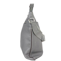 Louis Vuitton Taiga Sasha Messenger