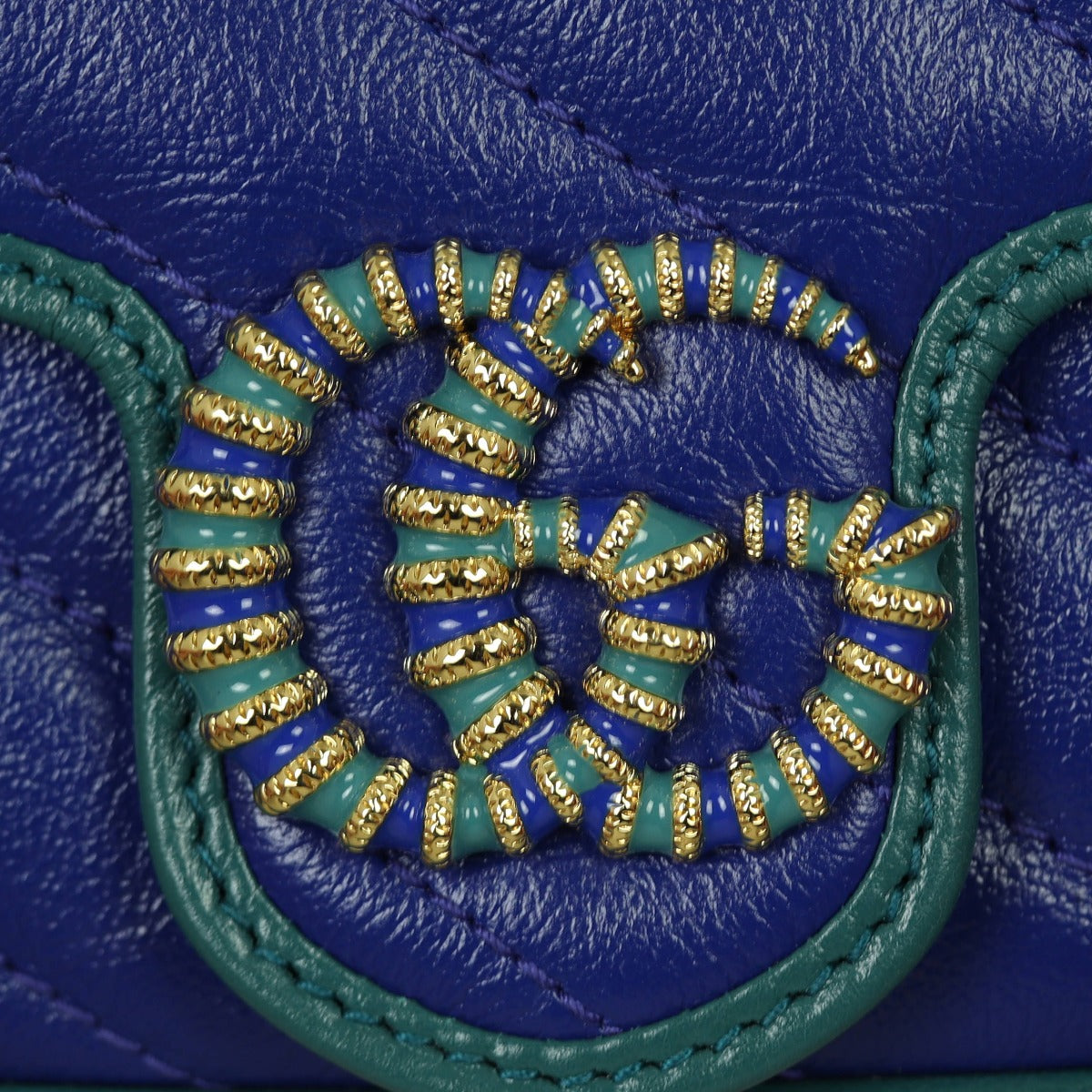 Gucci GG Marmont Matelasse Super Mini Shoulder Bag Logo