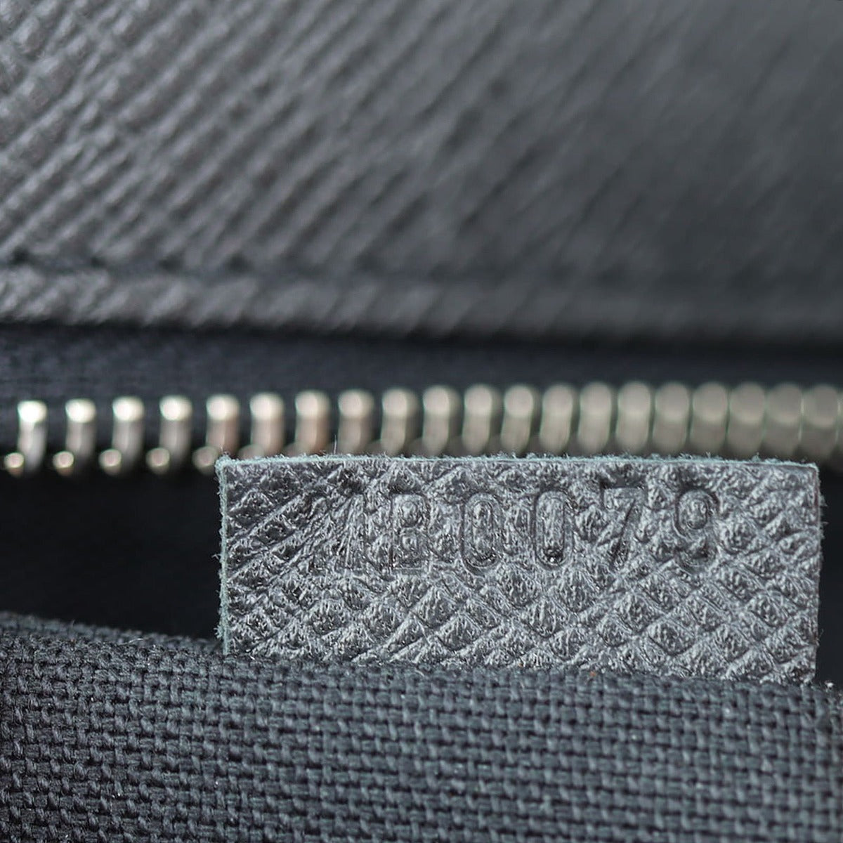 Louis Vuitton Taiga Odessa NM Dtae Code