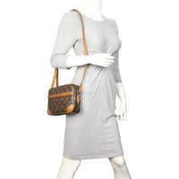 Louis Vuitton Trocadero 23 Monogram